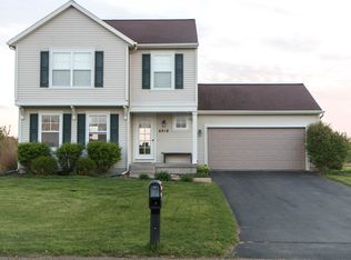 6918 Peninsula Dr NE, Rockford, MI