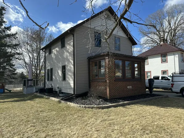 2110 Northwestern AVENUE, West Bend, WI 53090