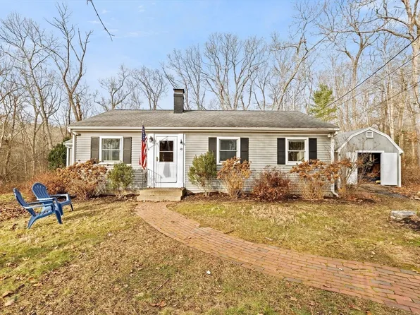 22 Eisenhower Ln, Scituate, MA 02066