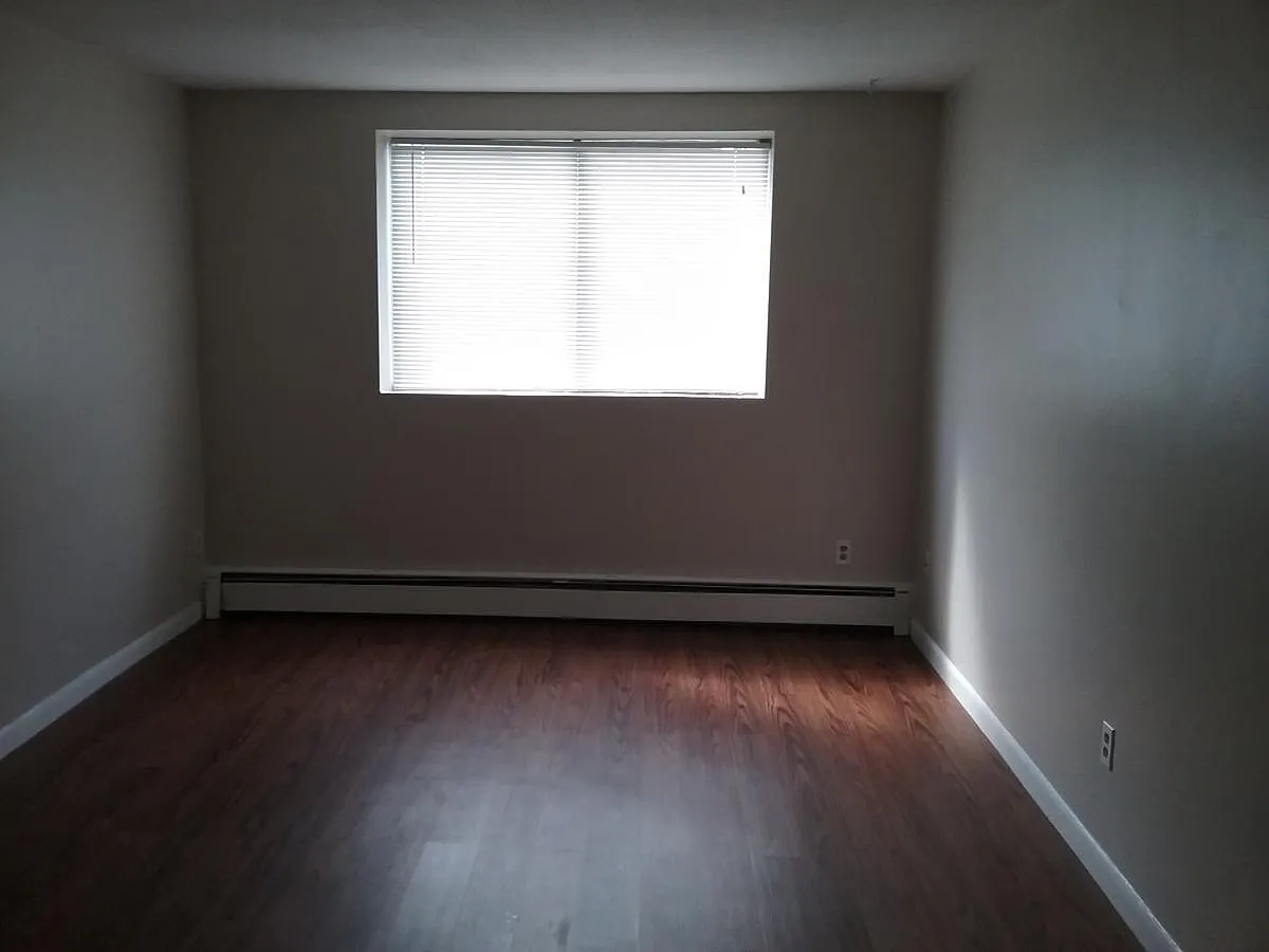 2 bed, 850 sqft, $1,950 — Photo 3