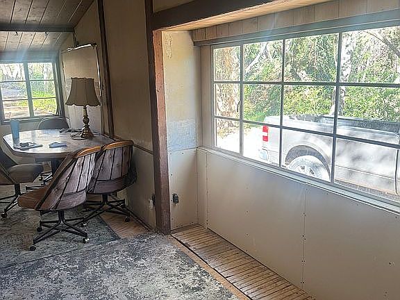 5th image of 46400 N Seven Springs Rd #4