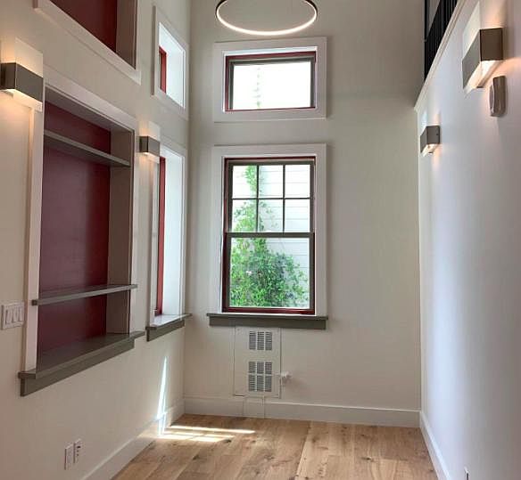 Living area (adjoining the kitchen)