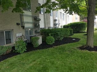 1250 W 9 Mile Rd #17, Ferndale, MI 48220