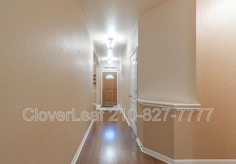 22714 Sabine Smt — Photo 6