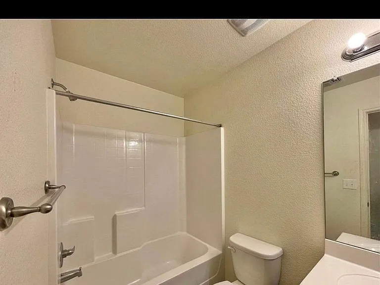 904 Lasso Dr #A — Photo 8