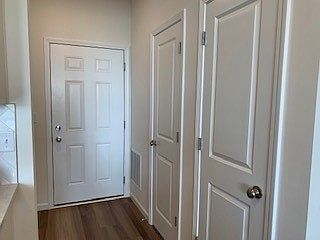 4th image of 2263 Ryegrass Ln #67004