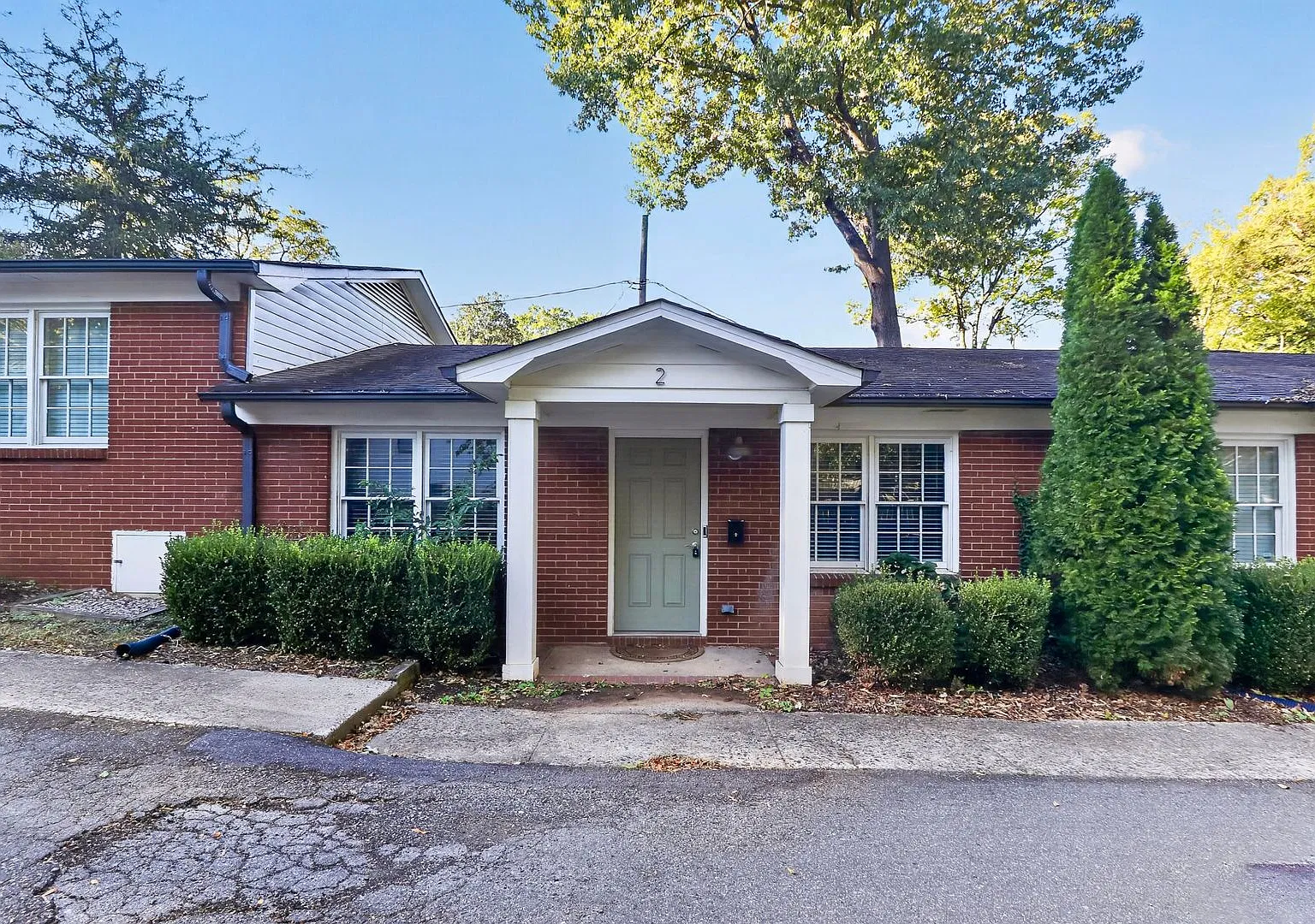 Cozy Two Bedroom Quadplex in Wilmore — Photo 1