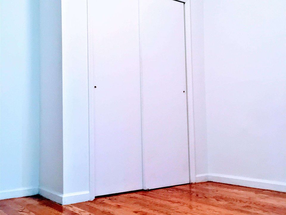 1st image of 340 W 49th St Frnt 1