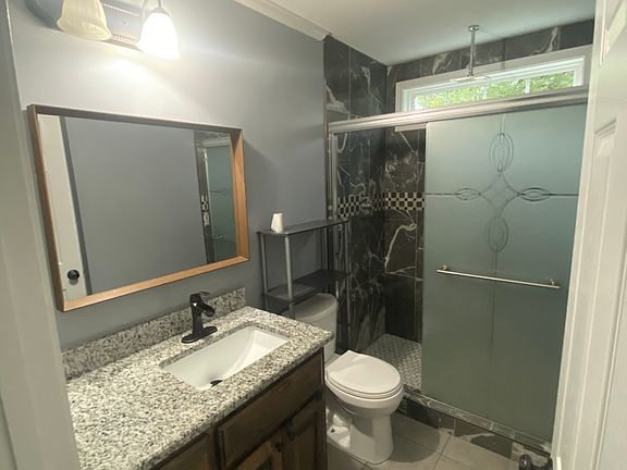 5th image of 31 Oakley Dr