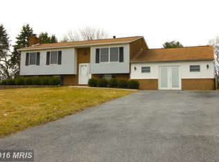 2710 Hi View Dr, Hampstead, MD 21074