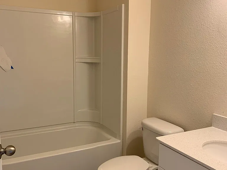 66 Bush Pl — Photo 9