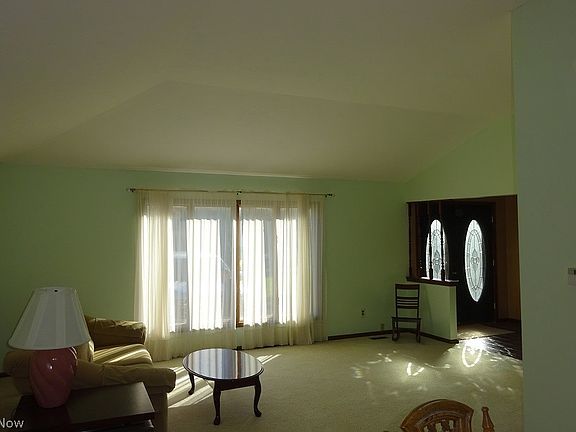 4th image of 15004 Sherwood Dr