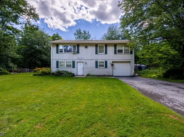 103 Alturas Rd, Vernon Twp., NJ 07422
