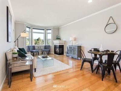 122 State St S APT 205E, Kirkland, WA, 98033