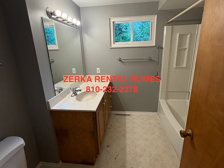 6316 Calkins Rd — Photo 9