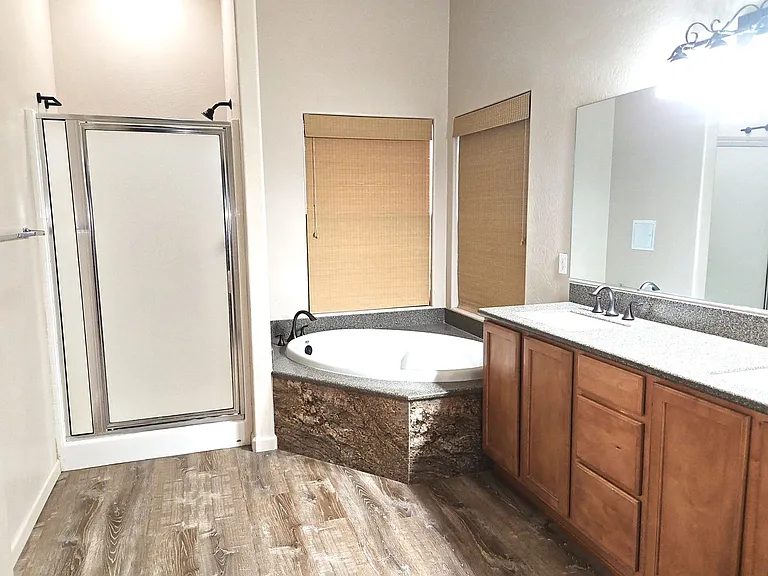 3422 W 16th Ln — Photo 13