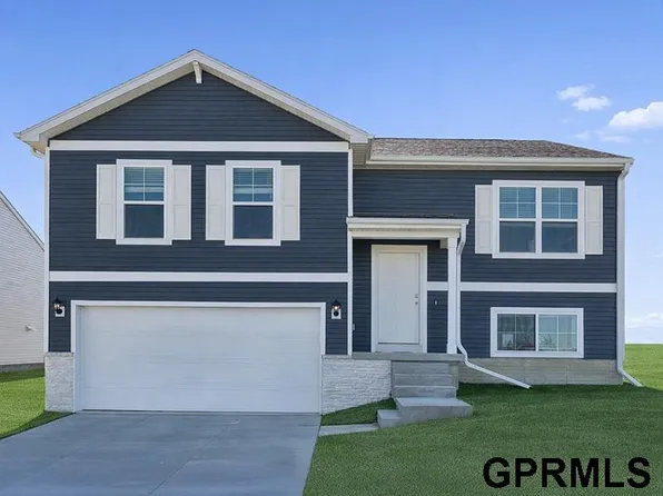 16505 Clay St, Bennington, NE 68007