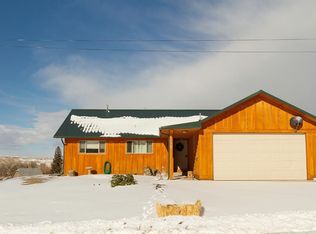 2108 Idaho St, Meeteetse, WY 82433