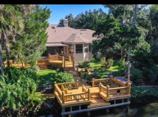 5282 S Riverside Dr, Homosassa, FL 34448