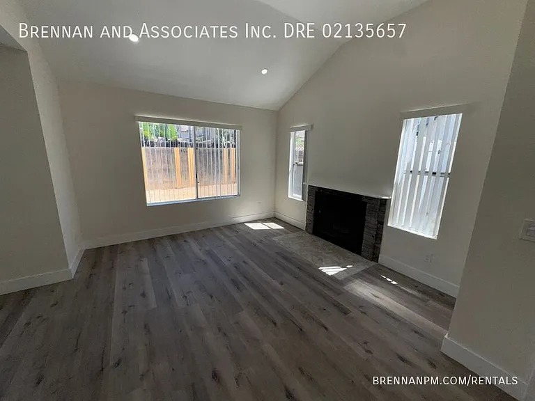 1130 Sumner Ave #J — Photo 11