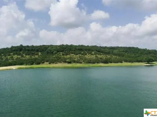 28 W Chaneys Xing, Bertram, TX 78605