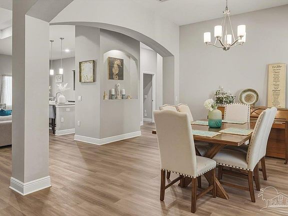 3rd image of 6898 Loysburg St