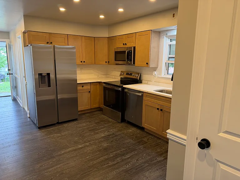 521 Wood St — Photo 31