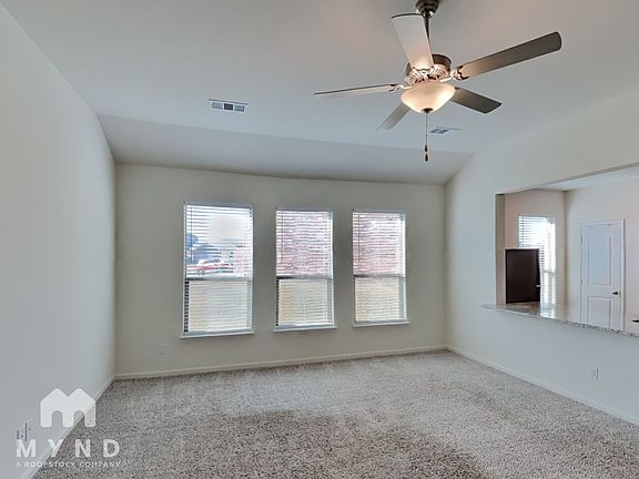 5th image of 421 Micah Ln