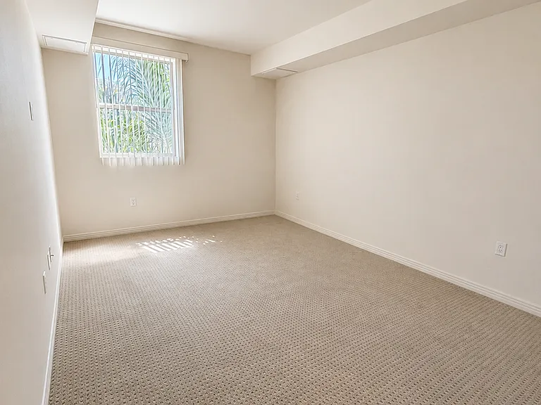 Aura NoHo Luxury Apartments — Photo 58