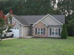 224 Summit Dr, Mocksville, NC 27028