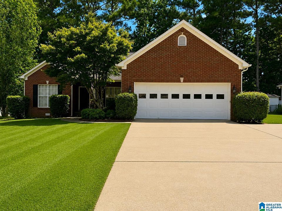 1st image of 33 Lillian Ln