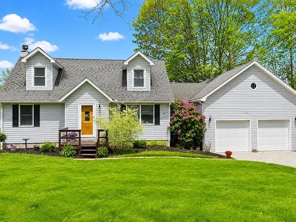 345 Meadow Dr, Johnstown, PA 15905