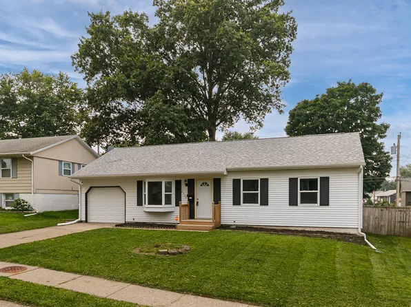 2704 Wood Dale Ave, Davenport, IA 52804