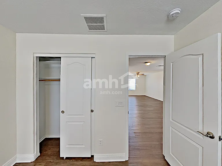 276 S 165th Dr — Photo 16