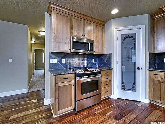5th image of 2274 Tuscana Ave S