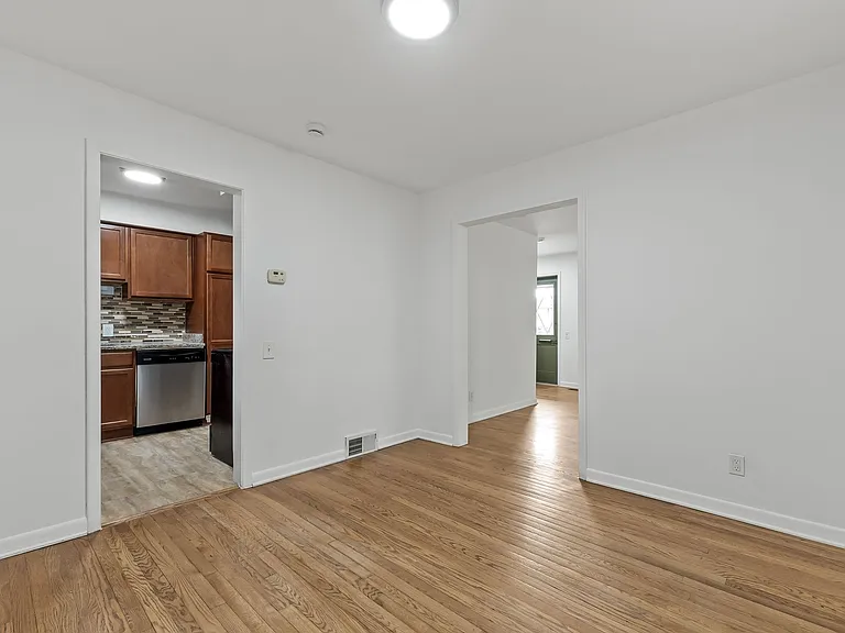 Putney Townhomes — Photo 7