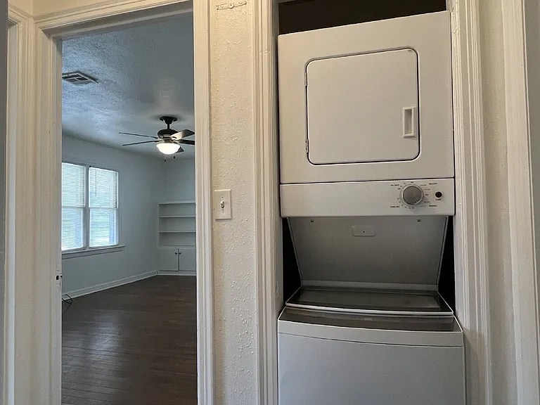 1706 W Arrowhead Pl — Photo 4