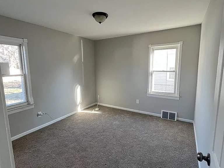2nd image of 67 W 16th St #5