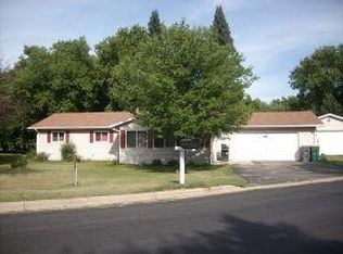 397 Blaine St, Iola, WI 54945