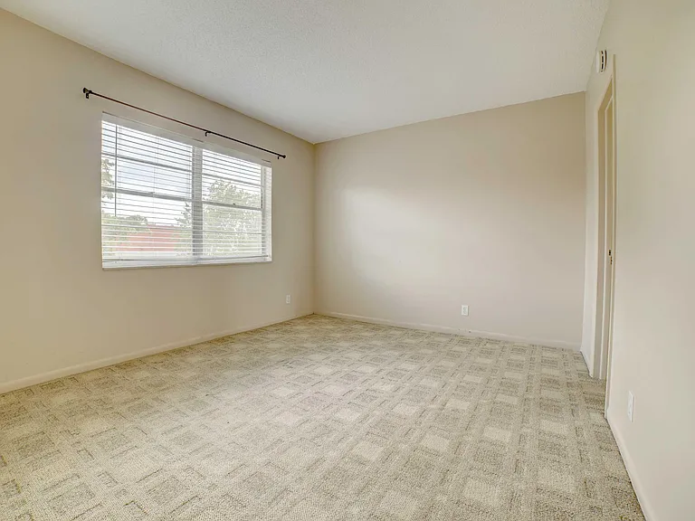 1117 Lake Ter #210 — Photo 7