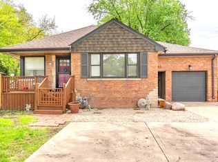 17W445 Butterfield Rd, Oakbrook Terrace, IL 60181