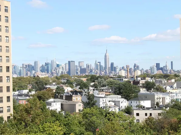 10 Huron Avenue image 1 of 31