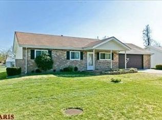 412 Prince Charles Dr, O'Fallon, MO 63366