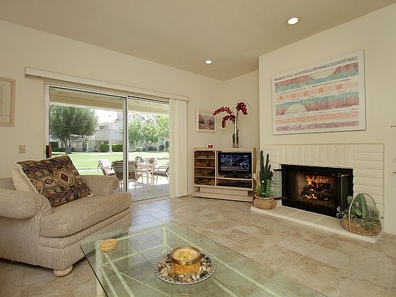 3rd image of 230 W Vista Royale Cir