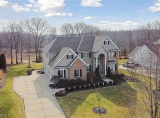 7190 Grayson Dr, Canfield, OH 44406