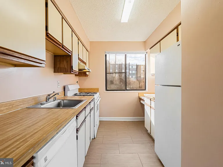 4717 1st St SW #303 — Photo 6