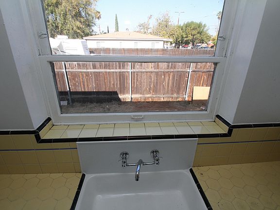 5th image of 402 W 13th Ave #1
