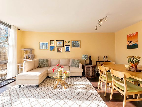 3rd image of 2605 S Indiana Ave Unit 308