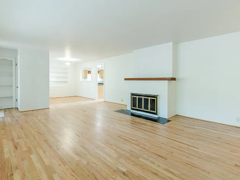 2315 Charnelton St — Photo 13