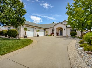 2953 Starburst Dr, Redding, CA 96001